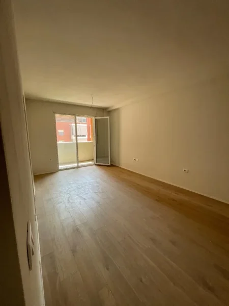 Tirane, shitet apartament 1+1+Ballkon Kati 6, 65 m² 96.000 € (Golden Park 3)