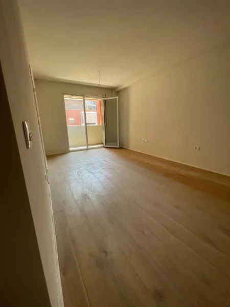 Tirane, shitet apartament 1+1+Ballkon Kati 6, 65 m² 96.000 € (Golden Park 3)