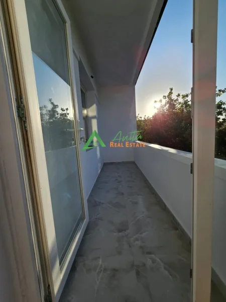 Tirane, shitet apartament 1+1+Ballkon Kati 5, 48 m² 137.000 € (Rruga e Kavajes)