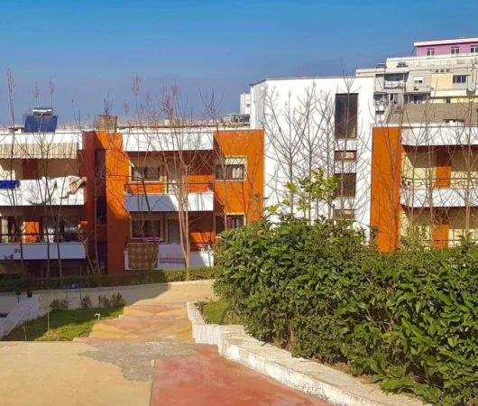 Tirane, shitet apartament 3+1 , 140 m² 229.000 € (xhamia)