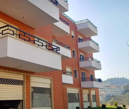 Tirane, shitet apartament 3+1 , 140 m² 229.000 € (xhamia)
