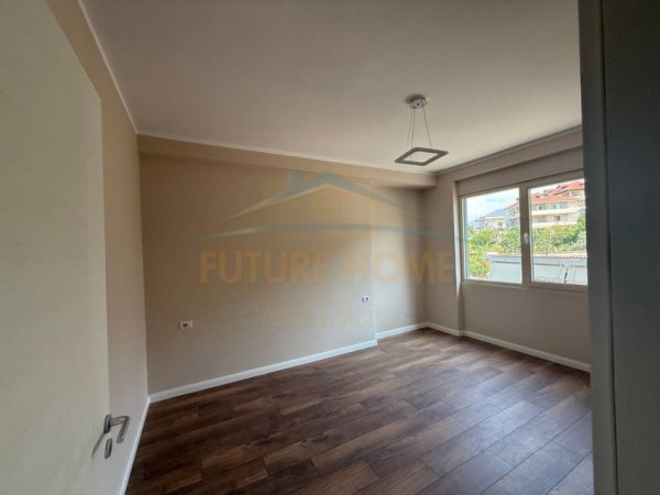 Tirane, shitet apartament 2+1+Ballkon Kati 1, 81 m² 113.000 € (Kompleksi Tom Doshi, Shkoze)