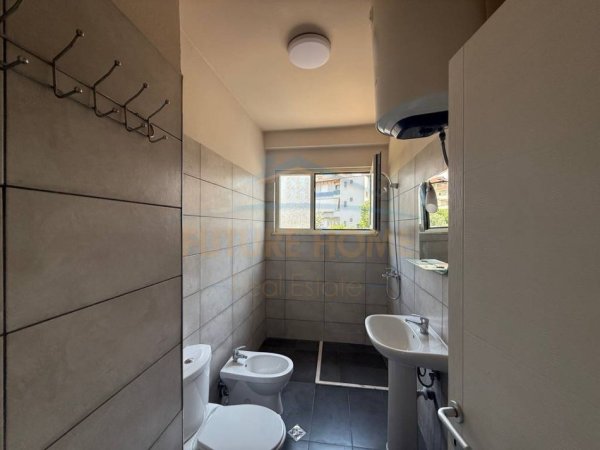 Tirane, shitet apartament 2+1+Ballkon Kati 1, 81 m² 113.000 € (Kompleksi Tom Doshi, Shkoze)