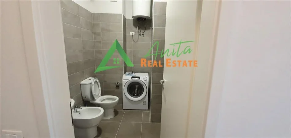 Tirane, jepet me qera apartament 2+1+Ballkon Kati 1, 82 m² 450 € (Kompleksi Mangalem)