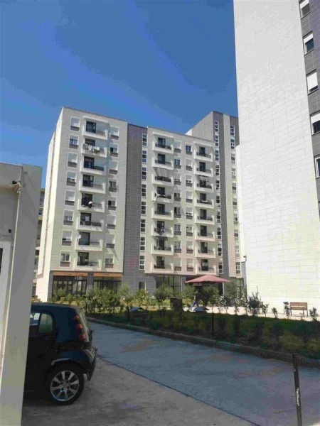 Tirane, jepet me qera dyqan Kati 0, 25 m² 420 € (ISH PARKU)