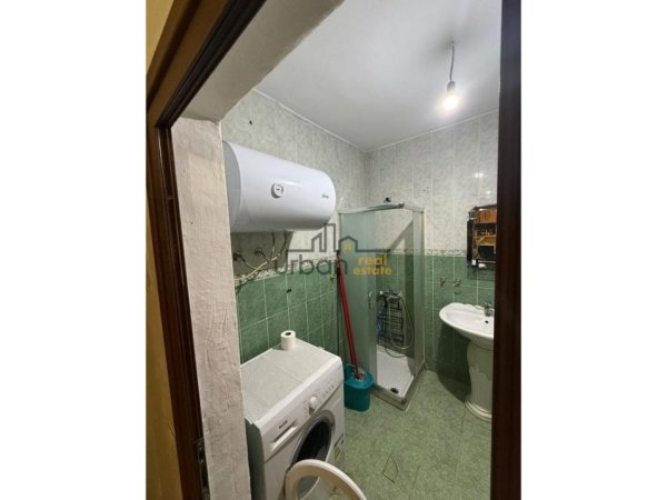 Tirane, jepet me qera apartament 2+1+Ballkon Kati 5, 100 m² 750 € (Komuna e Parisit)