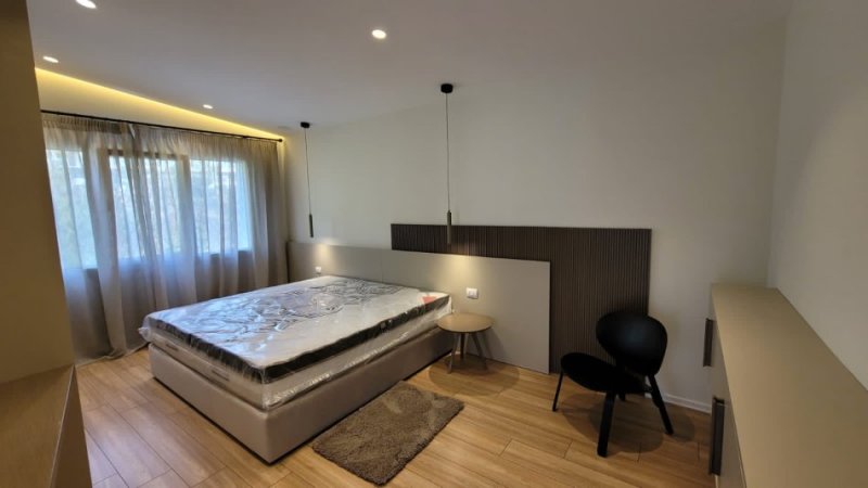 Tirane, shitet Vile 2 Katshe , 325 m² (elysium residence)