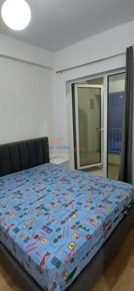 Tirane, jepet me qera apartament 1+1 Kati 7, 55 m² 420 € (Ali Demi)