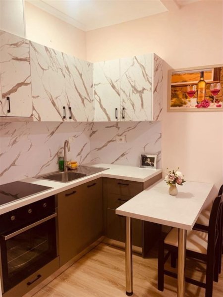 Tirane, jepet me qera garsonier Kati 5, 38 m² 400 € (MINE PEZA)