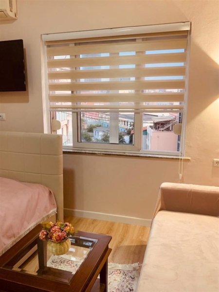 Tirane, jepet me qera garsonier Kati 5, 38 m² 400 € (MINE PEZA)