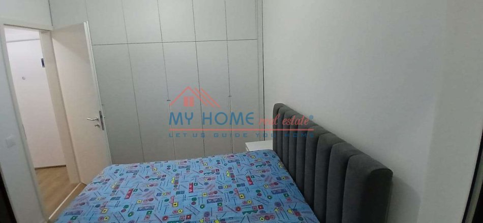 Tirane, jepet me qera apartament 1+1+Ballkon Kati 7, 55 m² 420 € (Ali Demi)