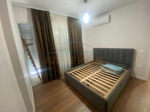 APARTAMENT 2+1 ME QERA TEK RRUGA BARRIKADAVE
