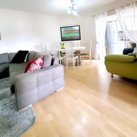 Tirane, shitet apartament 2+1 , 92 m² 189.000 € (rruga kosovareve)