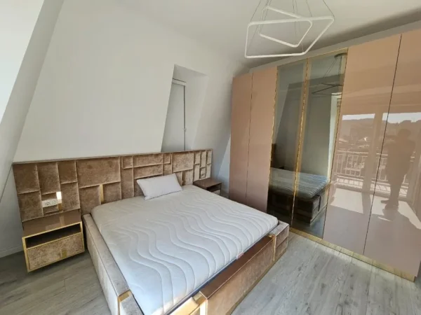 Tirane, jepet me qera apartament 2+1 Kati 3, 99 m² 1.600 € 