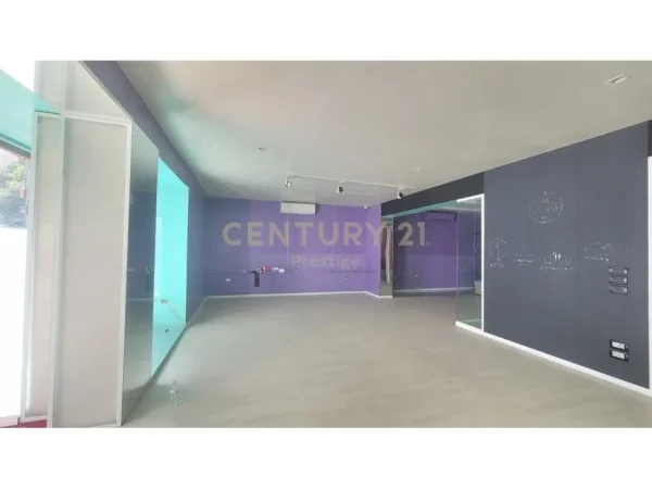 Tirane, jepet me qera ambjent biznesi Kati 0, 120 m² 1.200 € (Shkolla Baletit)