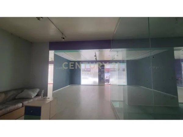 Tirane, jepet me qera ambjent biznesi Kati 0, 120 m² 1.200 € (Shkolla Baletit)