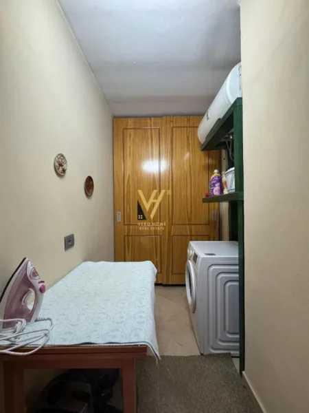 Tirane, shitet apartament 2+1+Ballkon Kati 5, 103 m² 150.000 € (FRESKU)