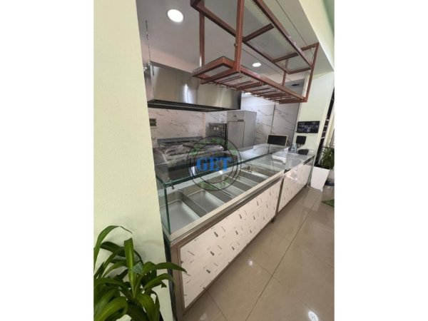 Durres, jepet me qera bar-resorant Kati 0, 80 m² 1.500 € (Rruga e re e Portit)