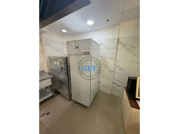 Durres, jepet me qera bar-resorant Kati 0, 80 m² 1.500 € (Rruga e re e Portit)