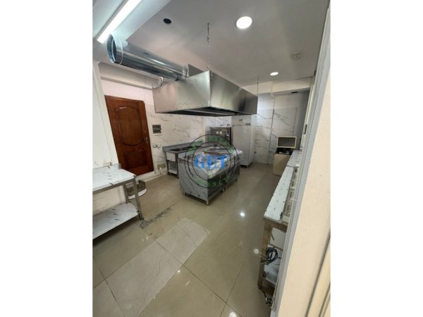 Durres, jepet me qera bar-resorant Kati 0, 80 m² 1.500 € (Rruga e re e Portit)
