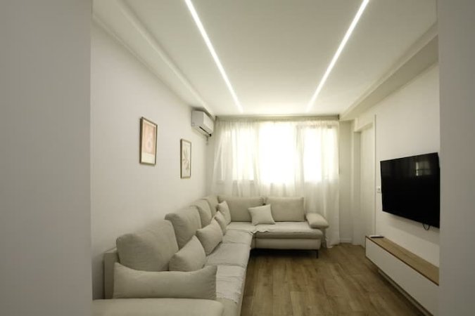 Tirane, jepet me qera apartament 1+1+Ballkon Kati 1, 66 m² 650 € (21 DHJETORI)