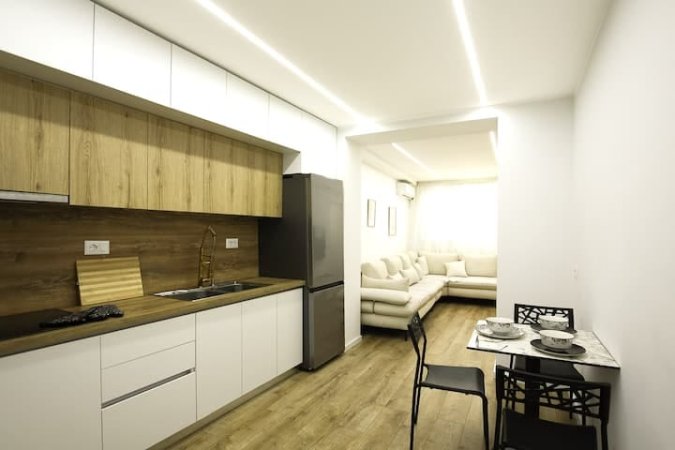 Tirane, jepet me qera apartament 1+1+Ballkon Kati 1, 66 m² 650 € (21 DHJETORI)