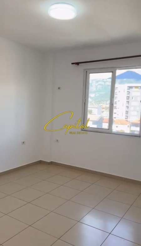 Tirane, jepet me qera apartament 1+1 Kati 5, 75 m² 350 € (ALLIAS)
