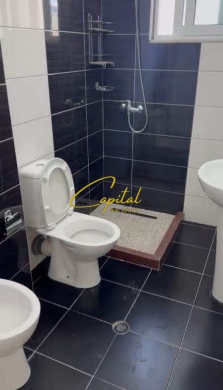 Tirane, jepet me qera apartament 1+1 Kati 5, 75 m² 350 € (ALLIAS)