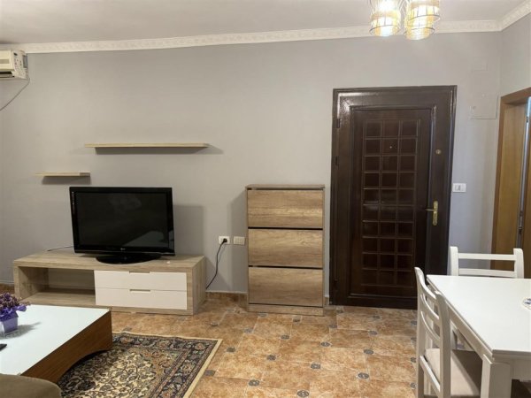 Tirane, jepet me qera apartament 2+1 Kati 4, 80 m² 500 € (irfan tomini)