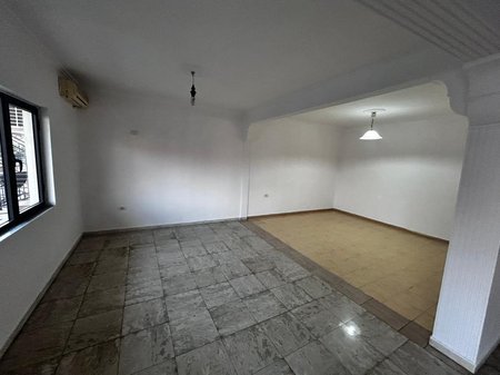 Tirane, shitet apartament 3+1 Kati 2, 150 m² 205.000 € (Selite)