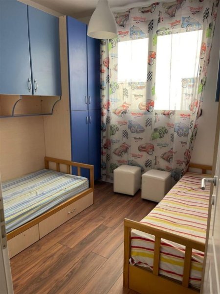 Tirane, jepet me qera apartament 2+1+Ballkon Kati 1, 83 m² 500 € (KOPSHTI BOTANIK)