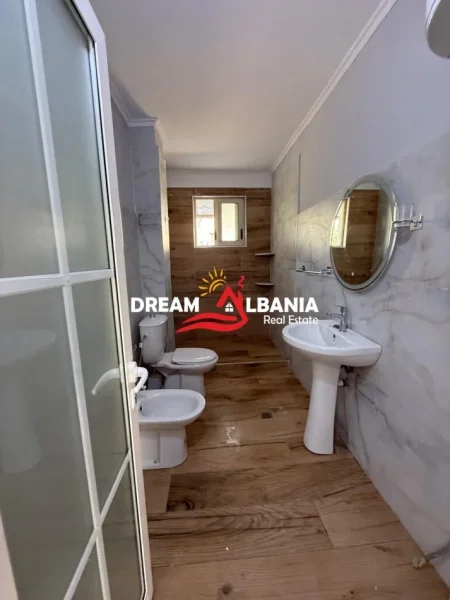 Tirane, shitet apartament 2+1 Kati 2, 72 m² 122.000 € (ne Ali Dem, prane Fax News)