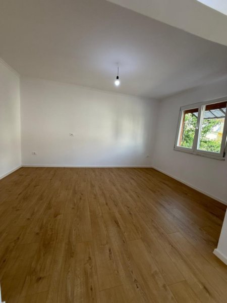 Tirane, shitet apartament 2+1 Kati 2, 72 m² 122.000 € (ALI DEMI)