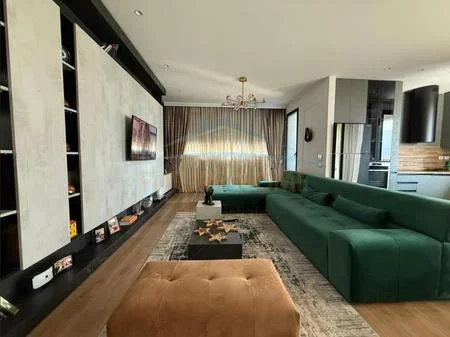 Tirane, shitet apartament 2+1+2+Depo+Ballkon Kati 10, 138 m² 285.000 € (Oxhaku, Rruga Kongresi Manastirit)
