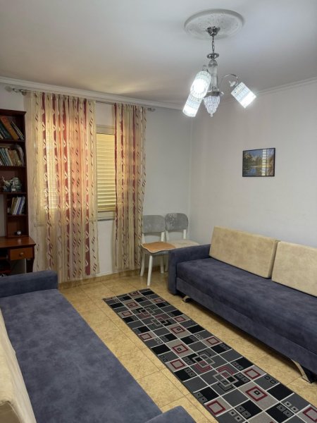 Tirane, shitet apartament 2+1+Ballkon Kati 5, 102 m² 130.000 € (Laprake)