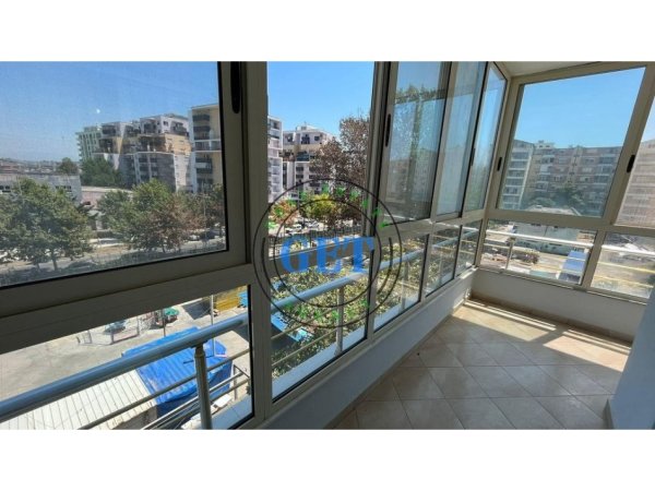 Durres, shitet apartament 2+1 Kati 3, 88 m² 128.000 € 