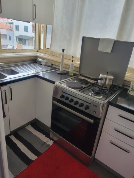 Tirane, jepet me qera apartament 2+1 Kati 3, 80 m² 600 € (Kristal Center)