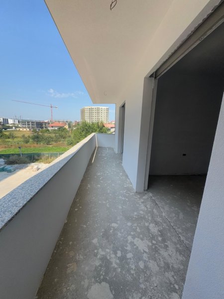 Tirane, shitet apartament 1+1+Ballkon Kati 1, 78 m² 77.600 € (Space City Paskuqan /Mundesi kleringu me makine deri ne 25K)