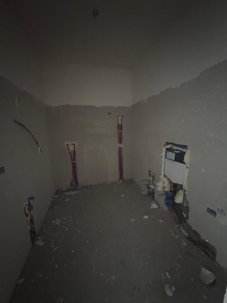 Tirane, shitet apartament 1+1+Ballkon Kati 1, 78 m² 77.600 € (Space City Paskuqan /Mundesi kleringu me makine deri ne 25K)