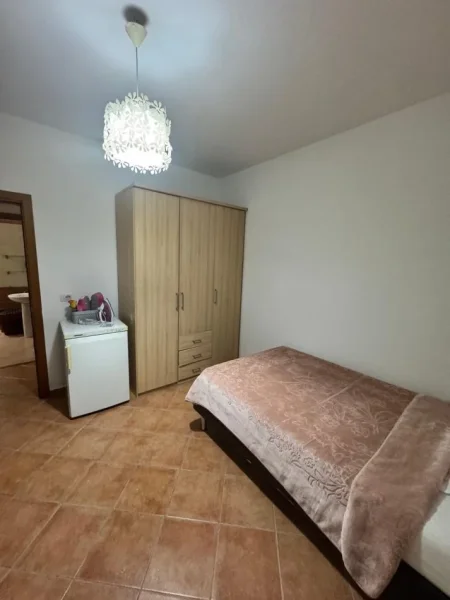 Tirane, jepet me qera apartament 2+1+Ballkon Kati 6, 100 m² 600 € (Materniteti i Ri ,Brryli)