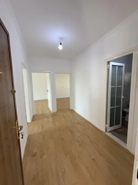 Tirane, shitet apartament 2+1+Ballkon Kati 2, 72 m² 122.000 € (Fax News, Ali Dem)