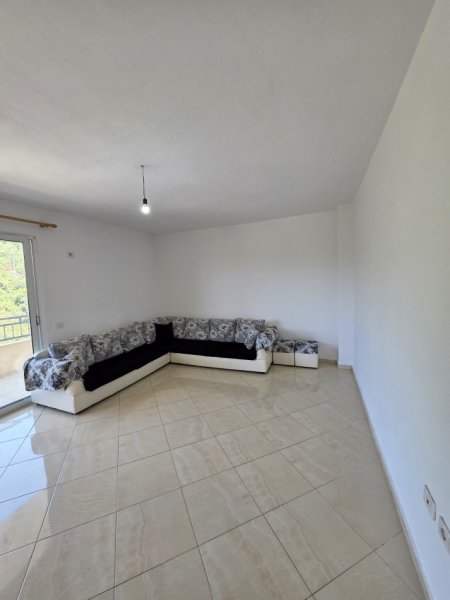 Tirane, jepet me qera apartament 3+1+Ballkon Kati 4, 120 m² 350 € (Muhamed Deliu Fresk)