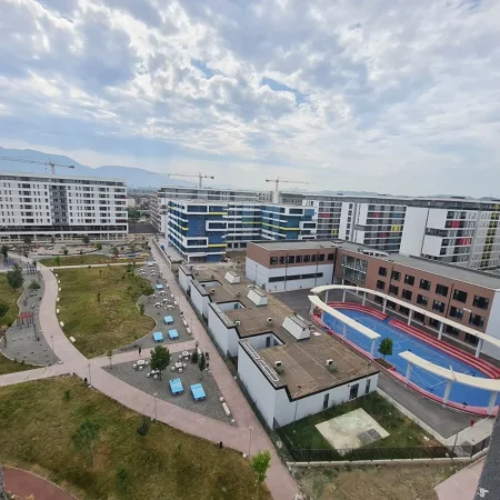 OKAZION-Shes 2+1 te UNIVERS CITY (89000€)