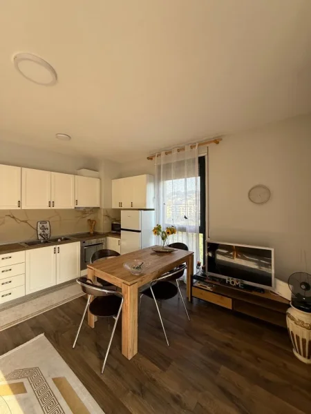 Tirane, jepet me qera apartament 1+1 Kati 8, 69 m² 700 € (parku olimpik)