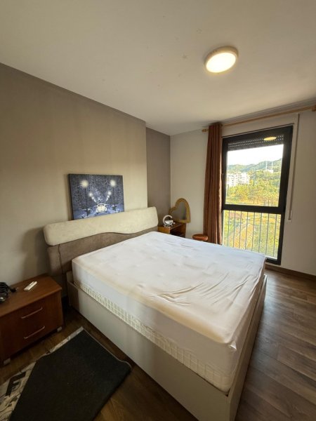 Tirane, jepet me qera apartament 1+1 Kati 8, 69 m² 700 € (parku olimpik)