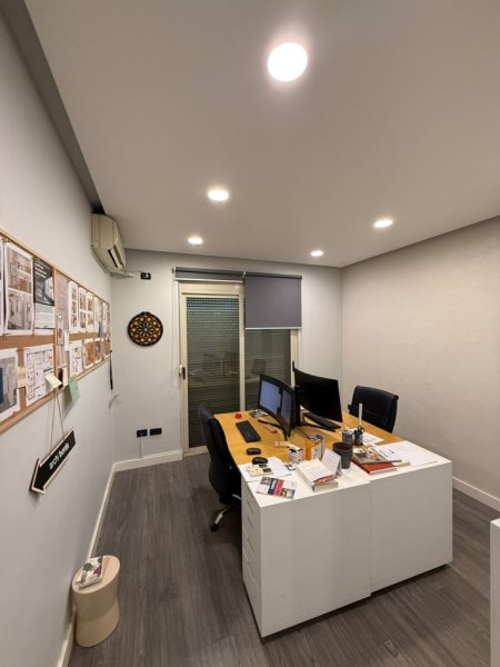 Tirane, jepet me qera ambjent biznesi Kati 4, 70 m² 850 € (Drejtoria Policise)