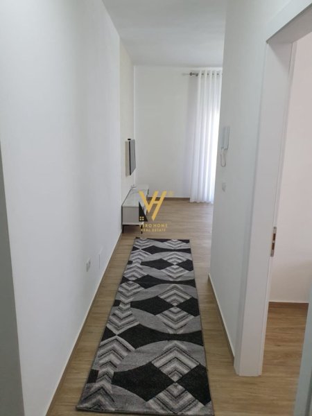 Tirane, jepet me qera apartament 1+1+Ballkon Kati 3, 77 m² 500 € (LAPRAK)