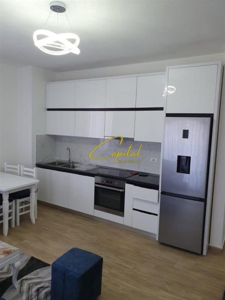 Tirane, jepet me qera Apartament 1+1 Kati 3, 77 m² 500 € ( Don Bosko )