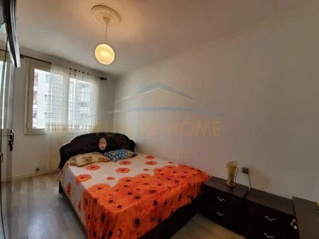 Tirane, shitet apartament 1+1 Kati 4, 50 m² 