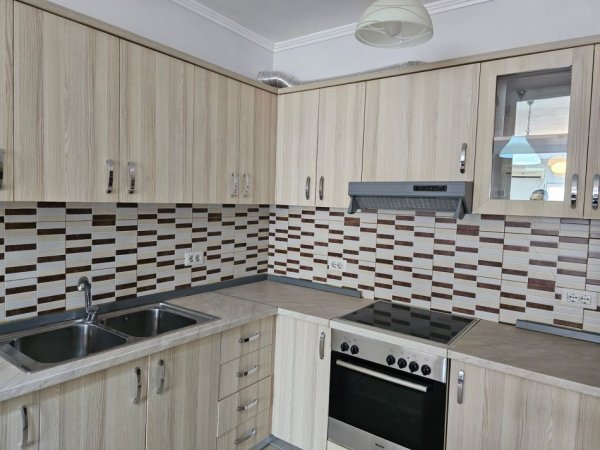 0683487469 Tirane, jepet me qera apartament 2+1 Kati 2, 105 m² 600 € (Prane Spar , Selvia)